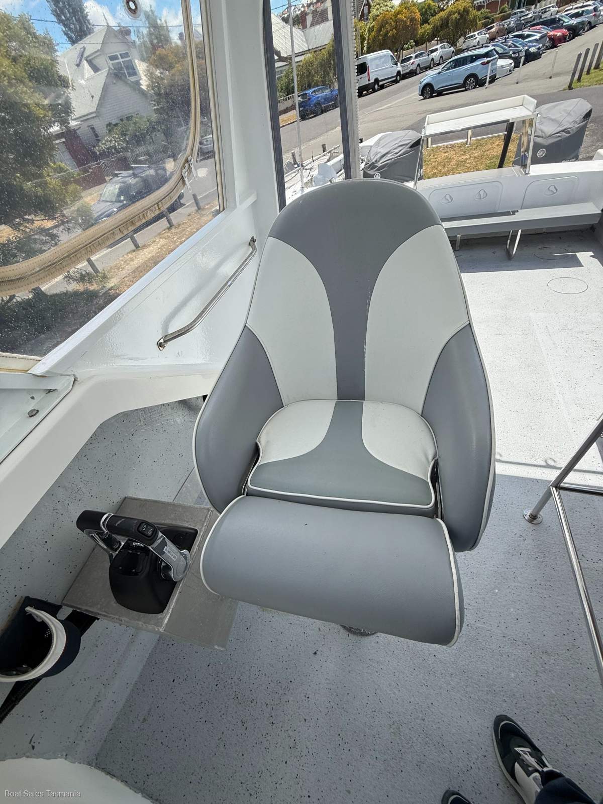 Cape Cat 24 Power Cat