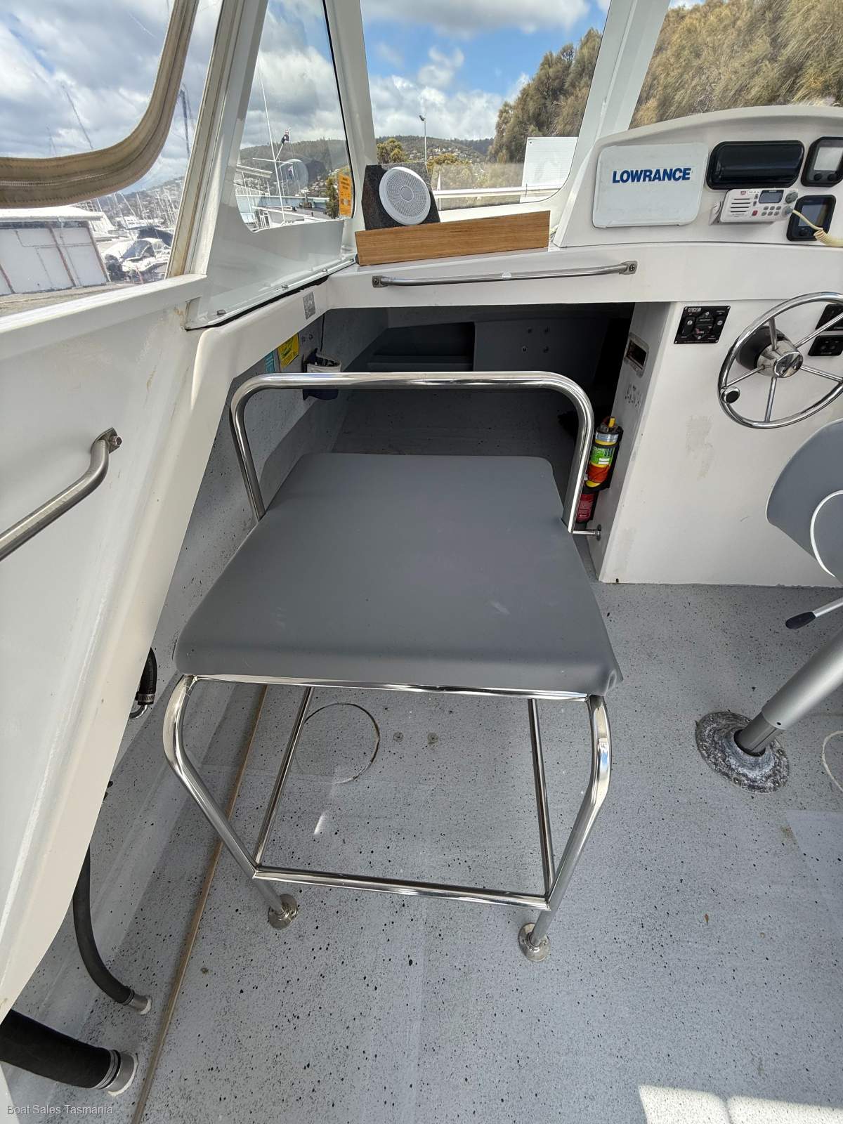 Cape Cat 24 Power Cat