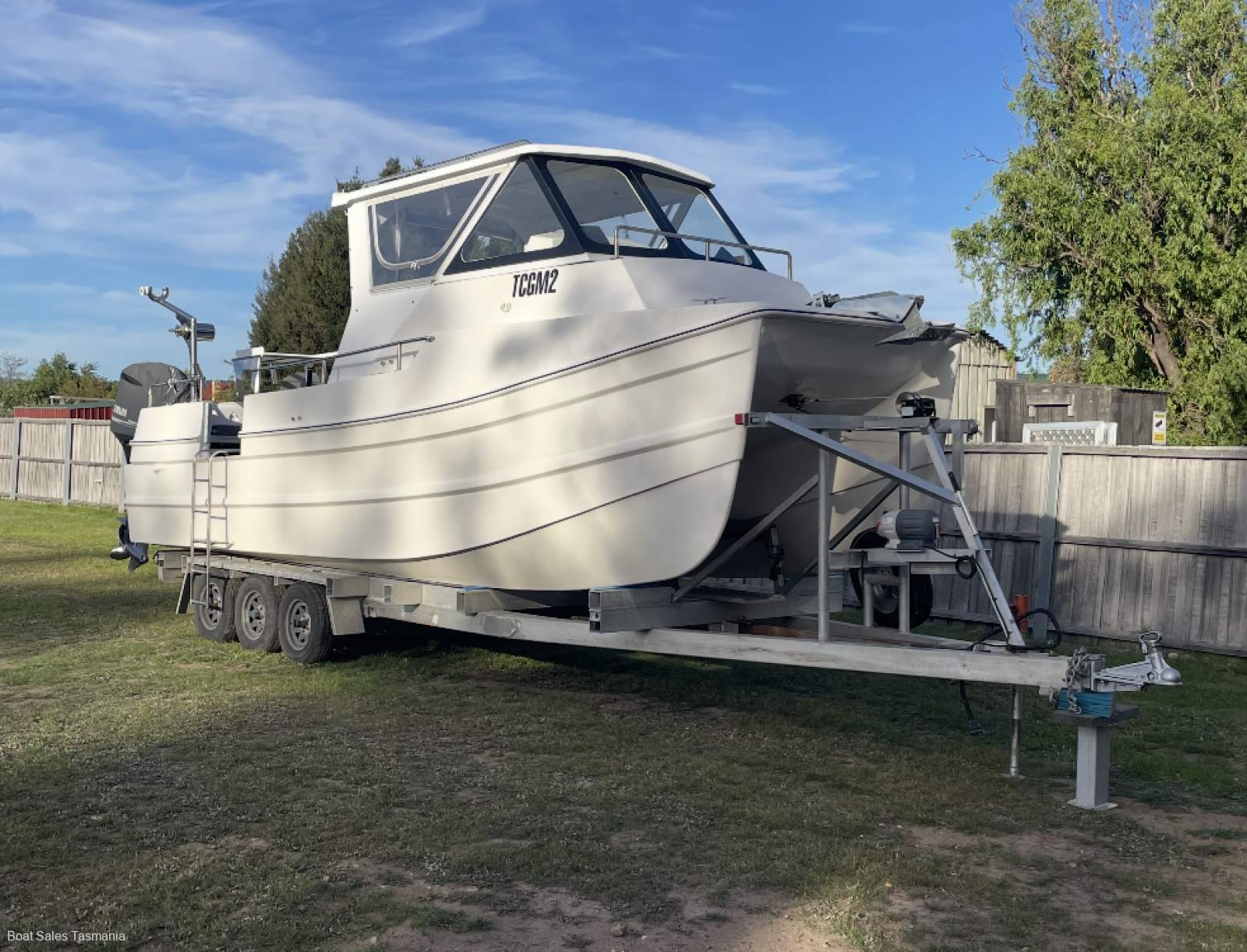 Cape Cat 24 Power Cat