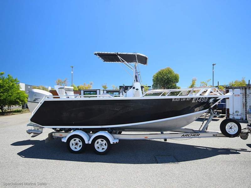 Archer 580 Centre Console ** MADE BY YELLOWFIN BOATS *** $ 58,000 ***