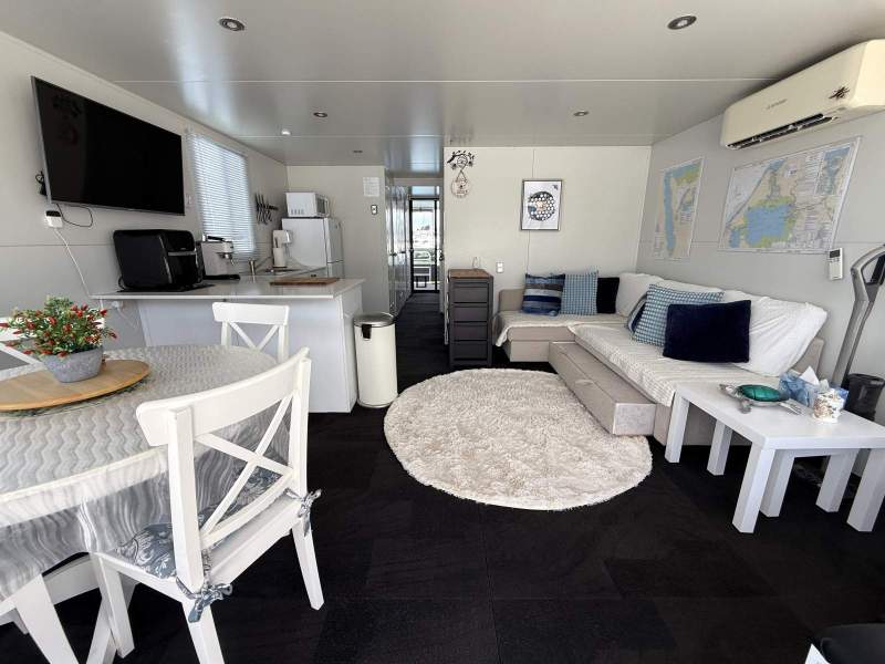 Custom - The Ultimate in Waterfront Living !