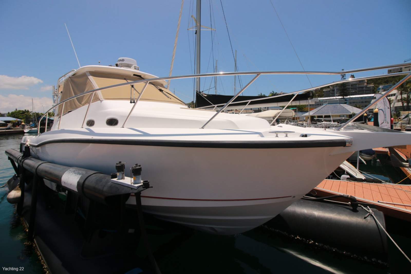 Boston Whaler 345 Conquest Pilothouse