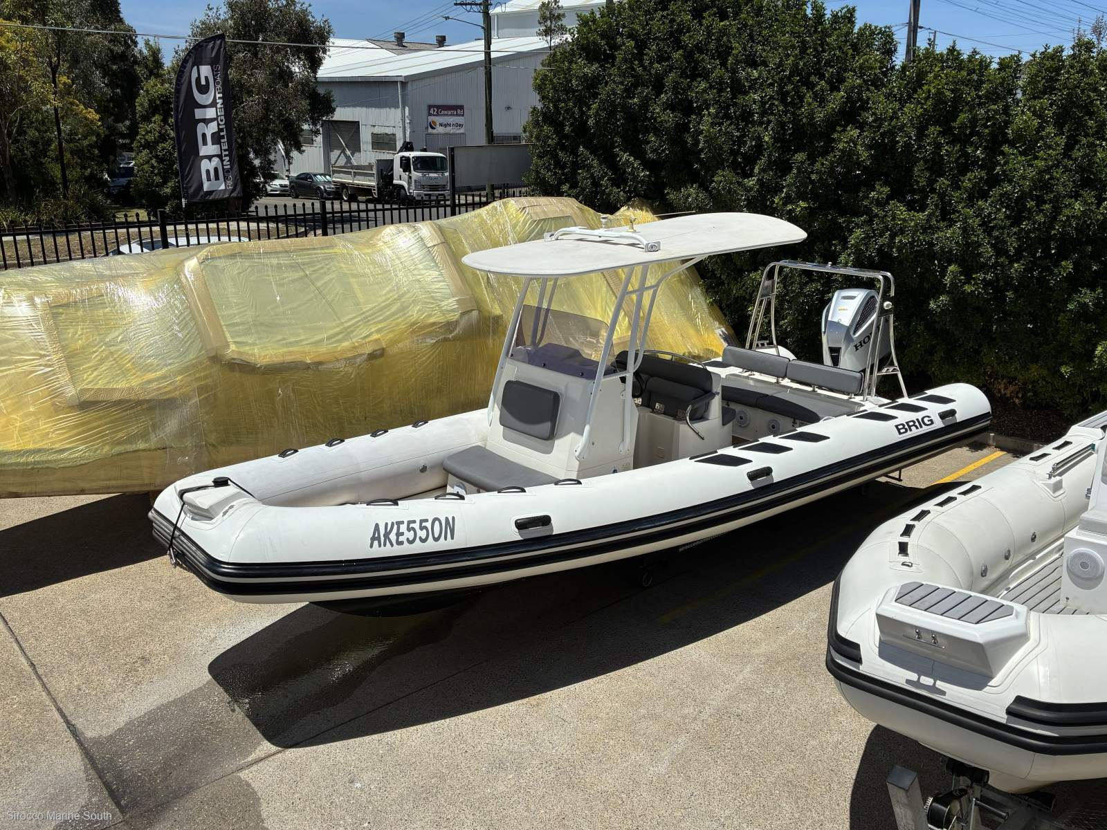 Brig Navigator 730 Fibreglass centre console rib with hypalon tubes