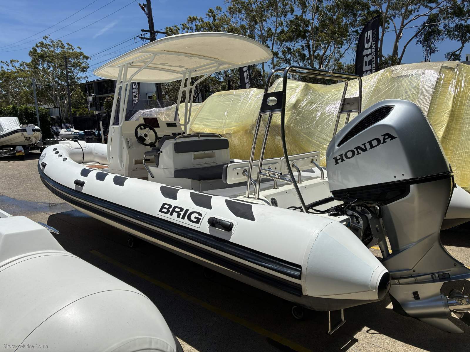 Brig Navigator 730 Fibreglass centre console rib with hypalon tubes