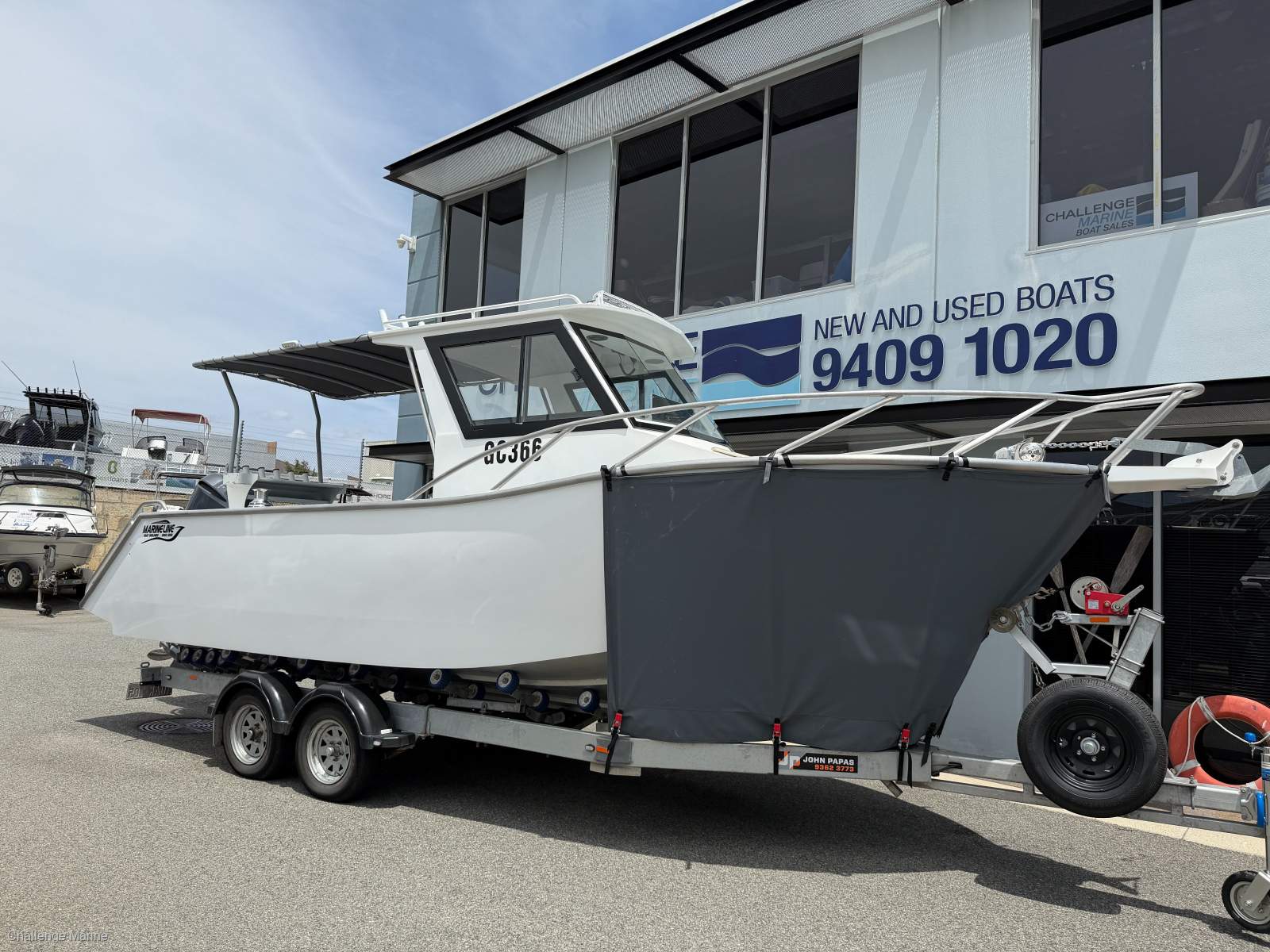 Marineline 750 Hardtop Walk around - 300 HP Yamaha 4 stroke
