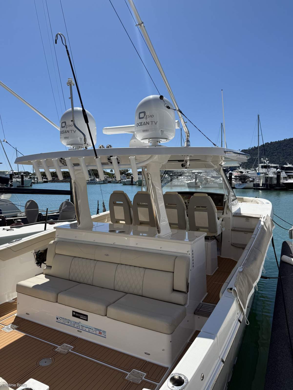 Regal 38 SAV The ulimate day boat for Australia