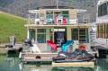 Zenith Houseboat Holiday Home @ Lake Eildon:ZENITH on Lake Eildon
