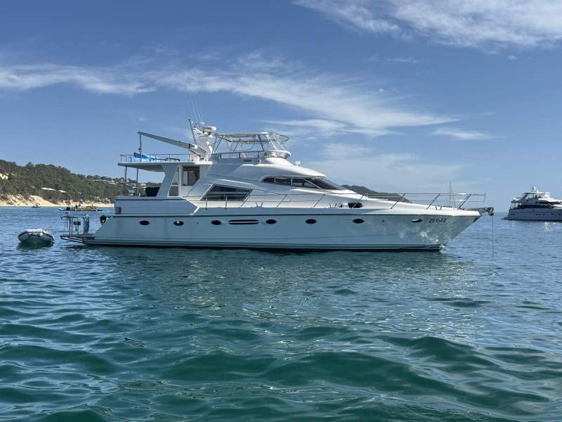 Johnson 58 Motor Yacht 3ft extended swim deck