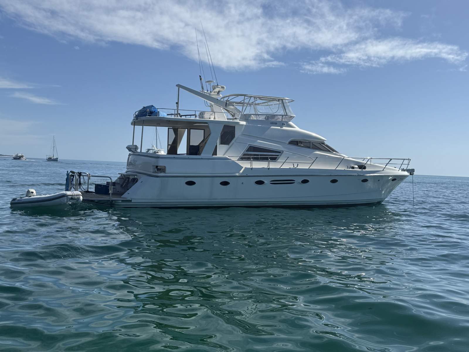 Johnson 58 Motor Yacht 3ft extended swim deck