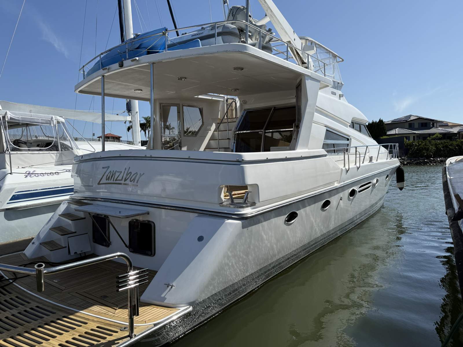 Johnson 58 Motor Yacht 3ft extended swim deck