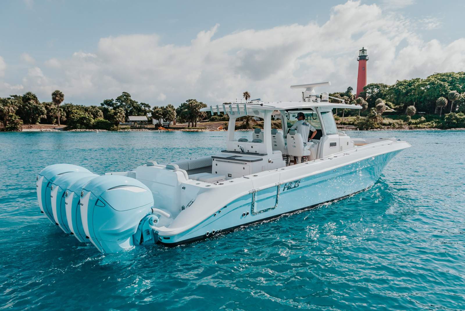 HCB Yachts 42 Lujo | Effortless Confidence