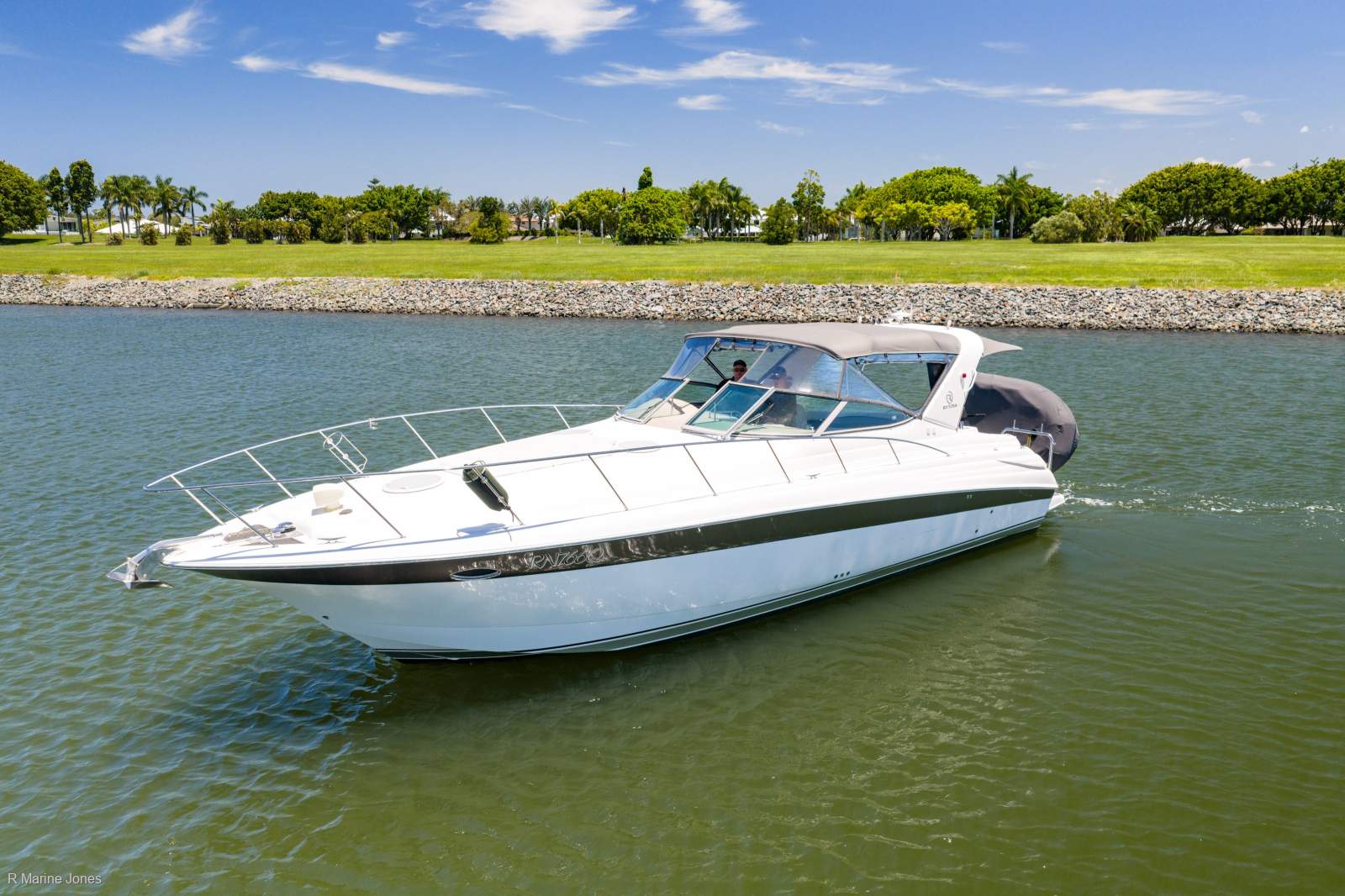 Riviera M370 Sports Cruiser