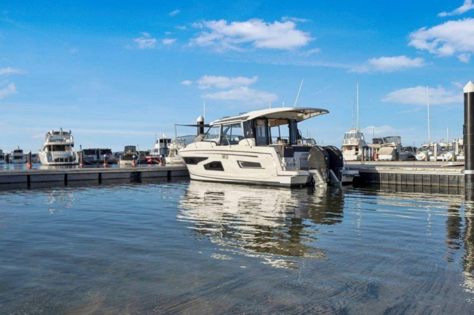 Jeanneau Merry Fisher 1095 Coupe