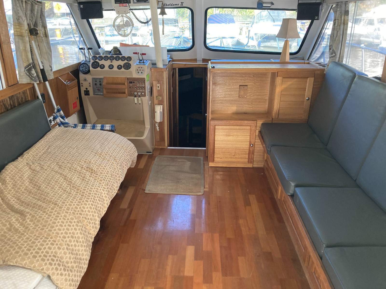 Infinity 36 Flybridge Fiberglass Twin Diesels (Sydney Harbour)