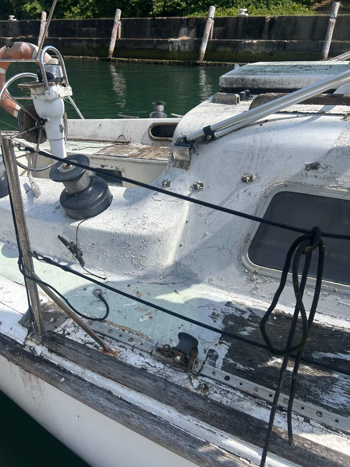 Roberts 34 Fiberglass Hull Cheap Price ( Sydney Harbour)