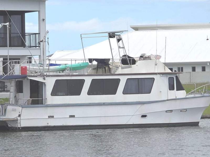Nustar 40 Flybridge Catamaran for sale