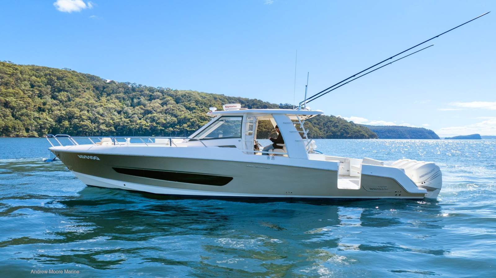 Boston Whaler 420 Outrage