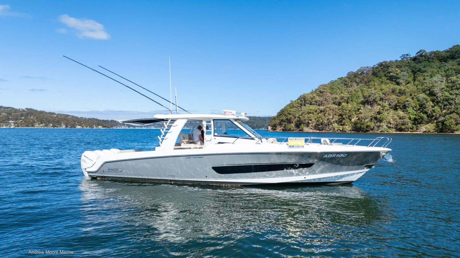 Boston Whaler 420 Outrage