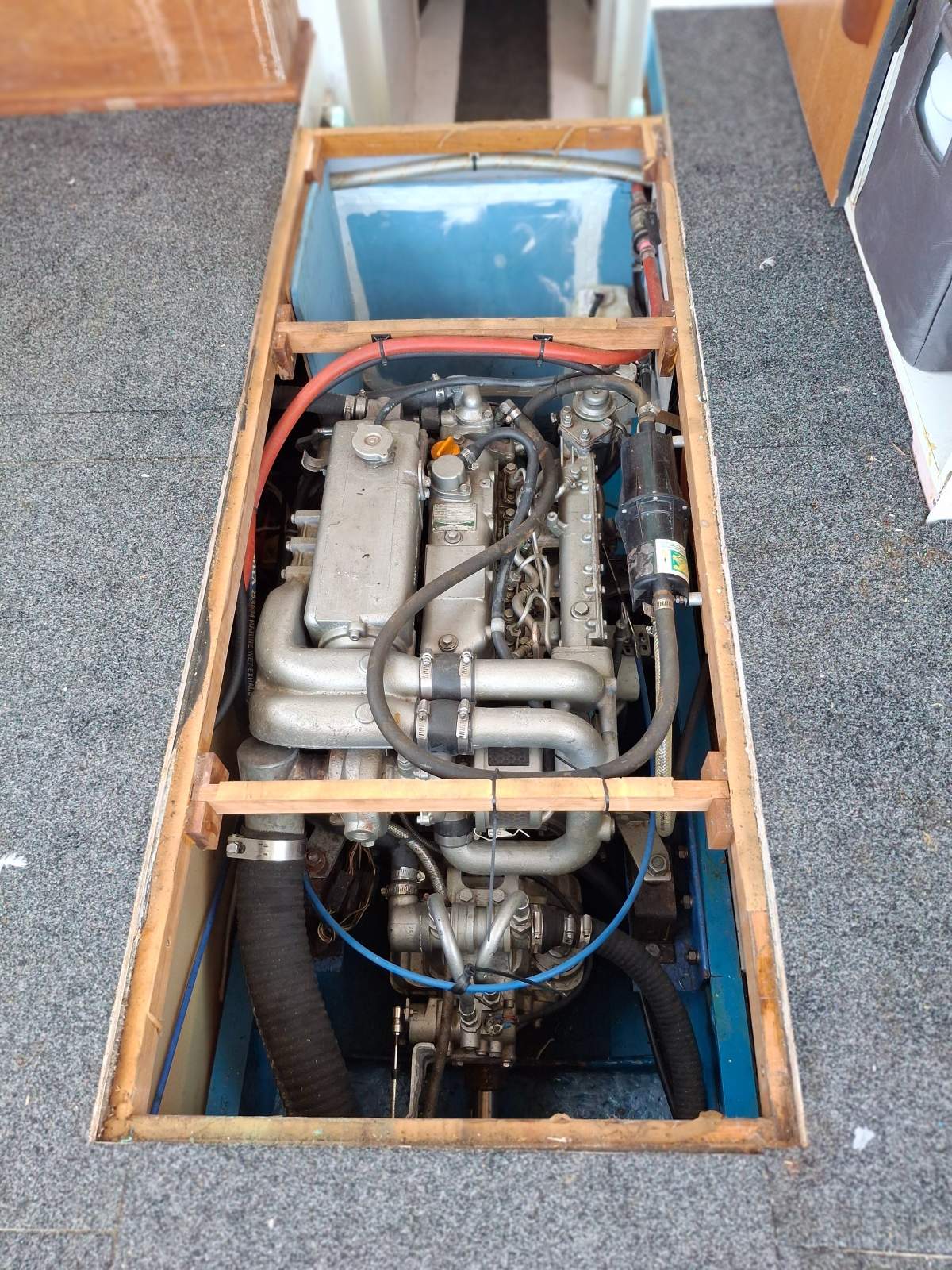 Clem Masters 31 Sedan Cruiser Half Cabin