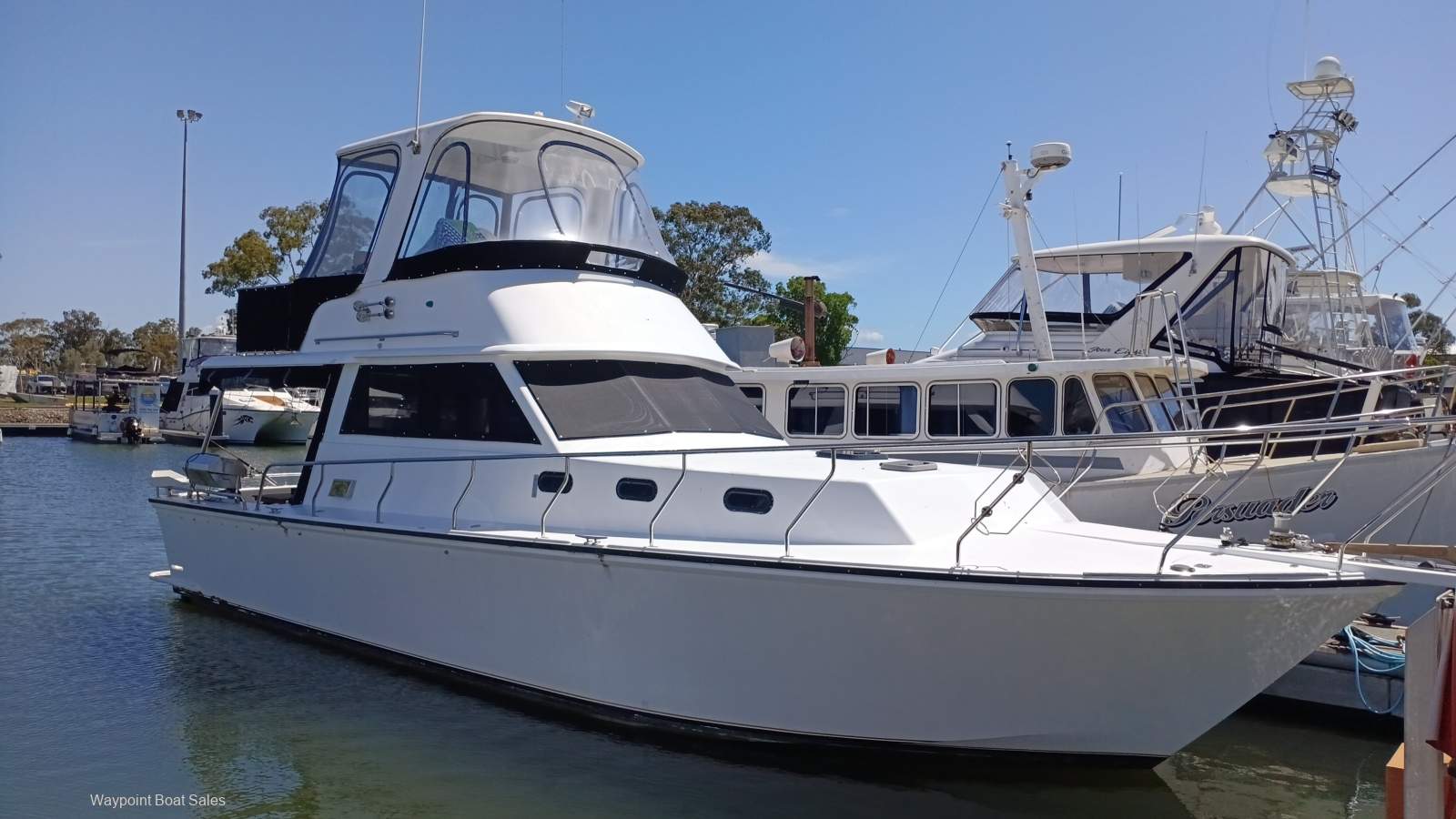 Bruce Roberts 40 Flybridge Cruiser Exeptional Build
