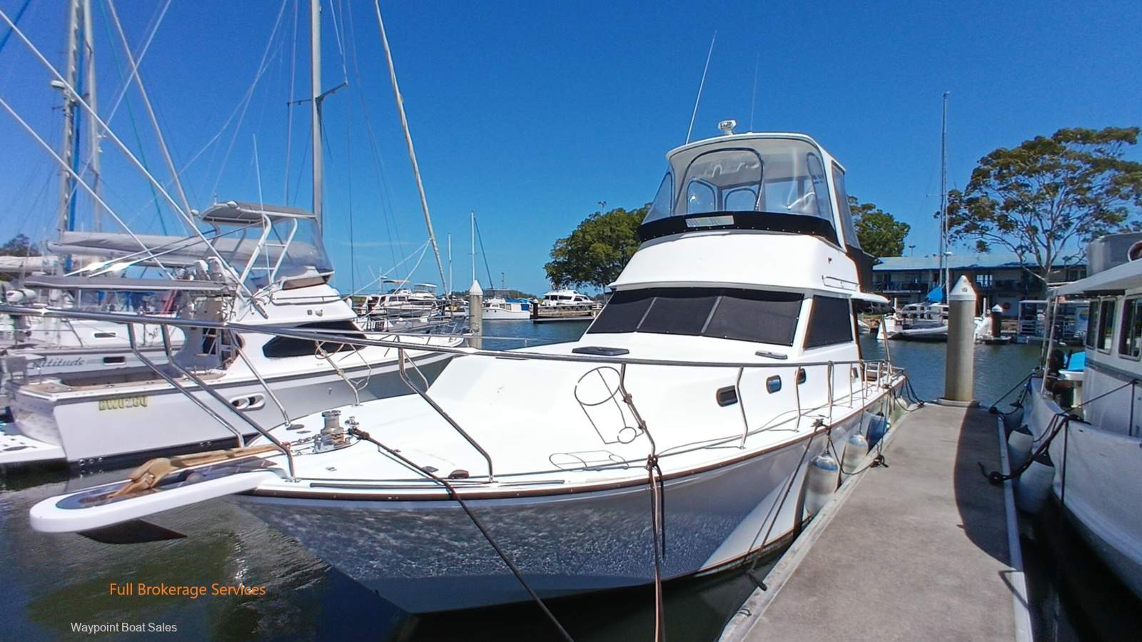 Bruce Roberts 40 Flybridge Cruiser Exeptional Build