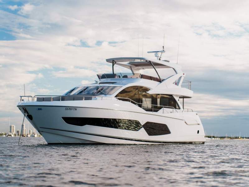 Sunseeker Yacht 76