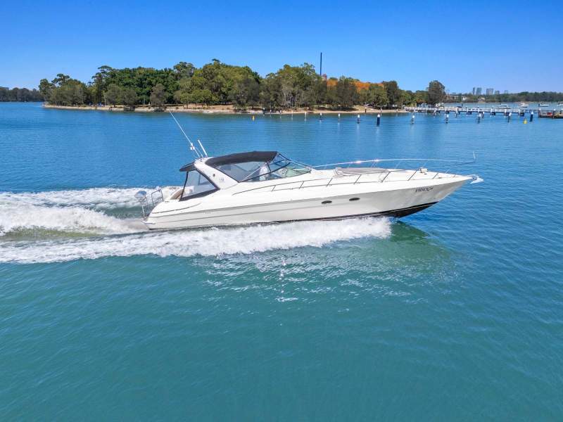 Riviera M430 Sports Cruiser