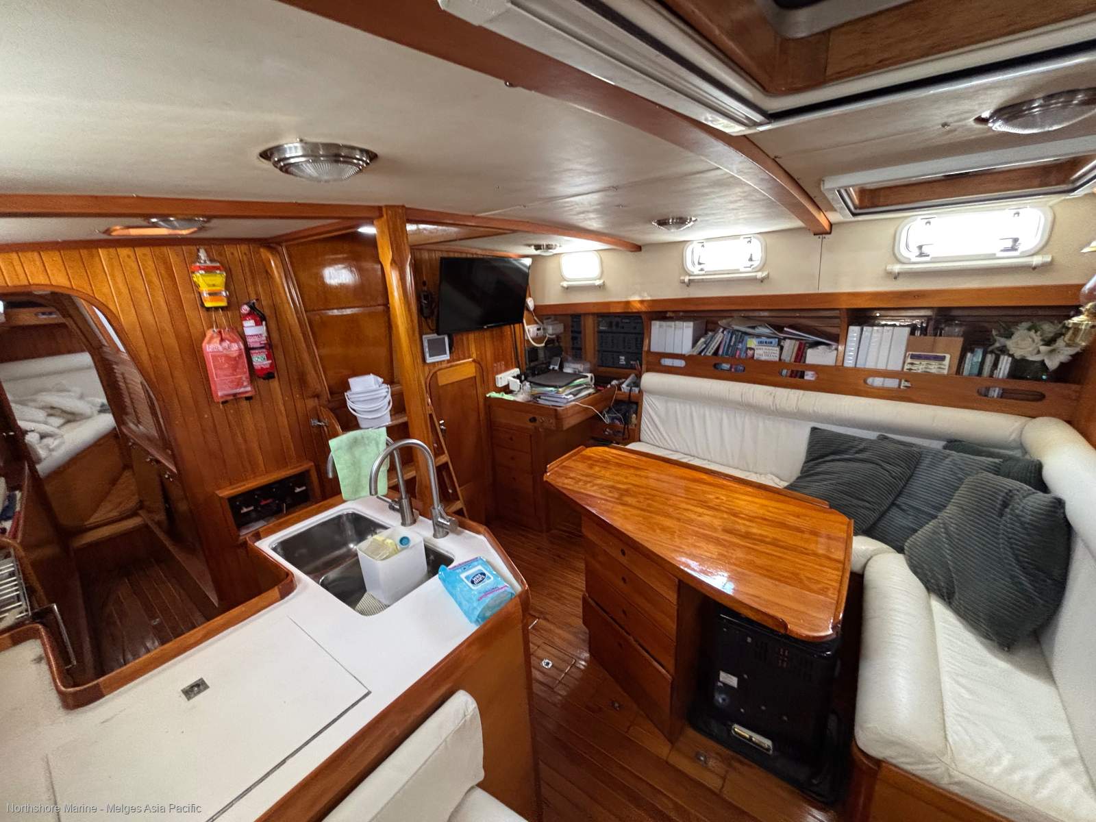 Roberts 44 Centre Cockpit