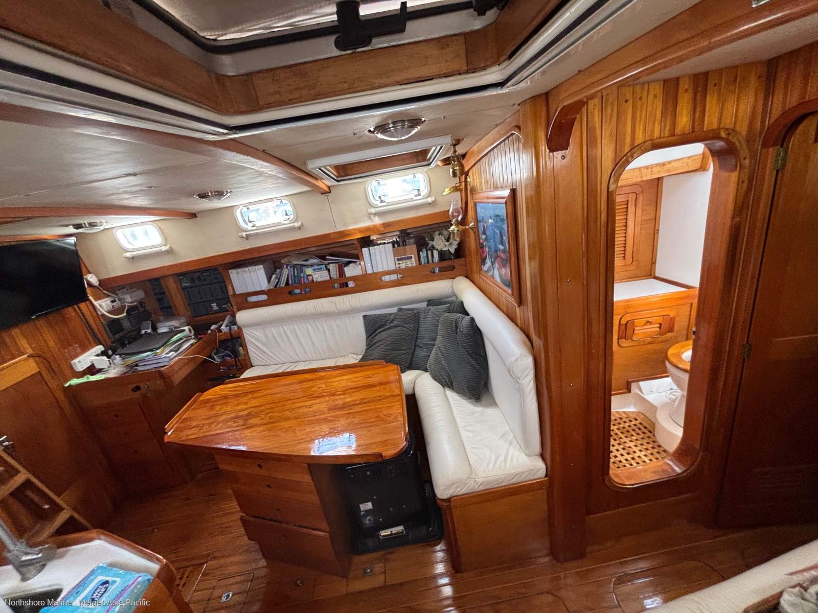 Roberts 44 Centre Cockpit