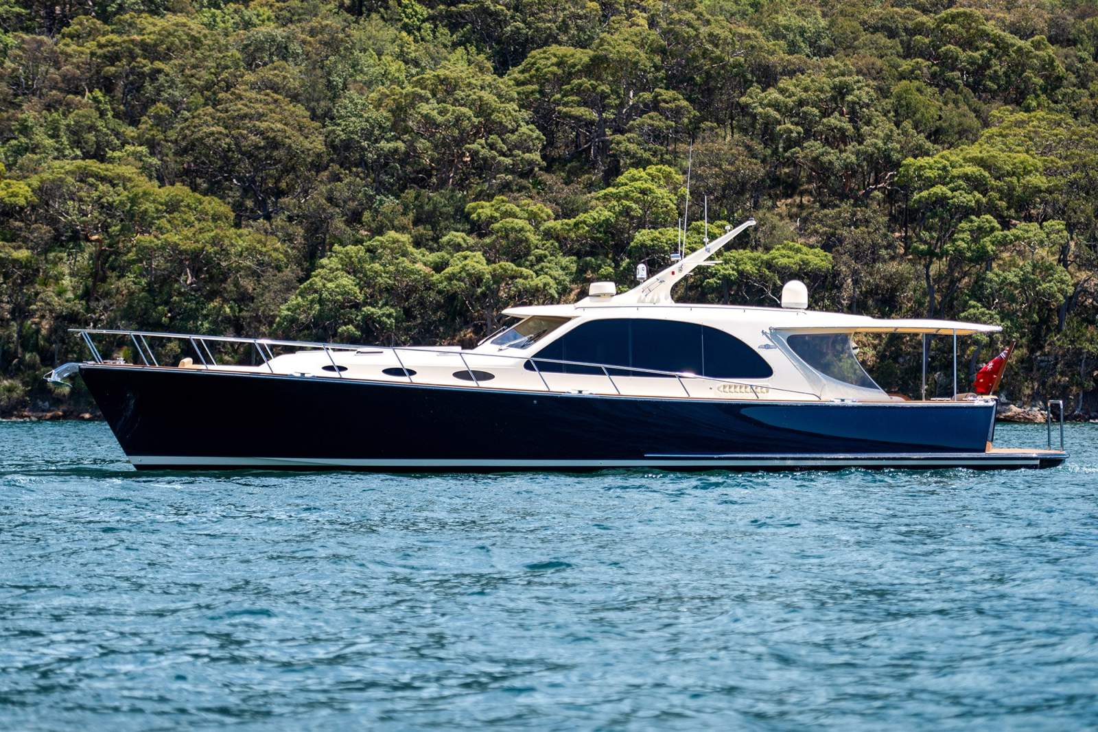 Palm Beach Motor Yachts 55 Sedan