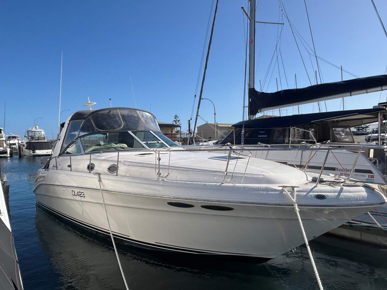 Sea Ray 365 Sundancer