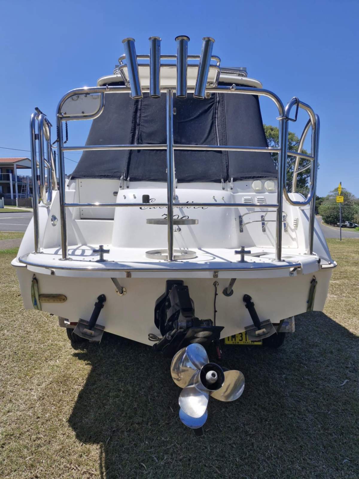 CruiseCraft Executive 700 Brand new 6.2L 320hp engine