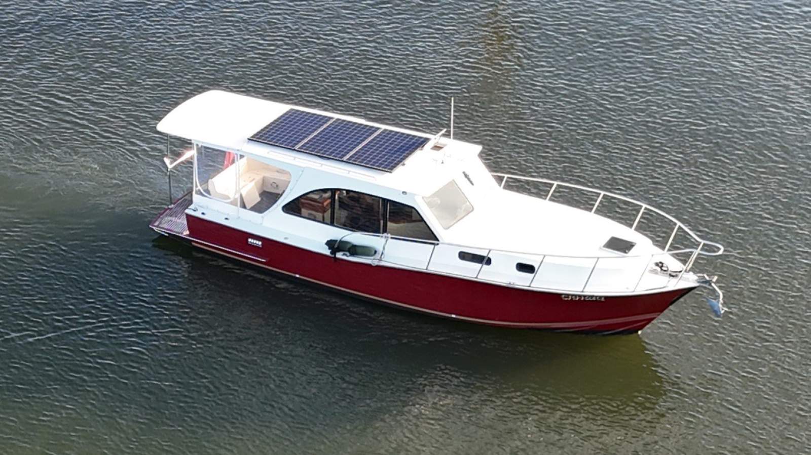 Raymond Hunt Design 38 Sedan Cruiser