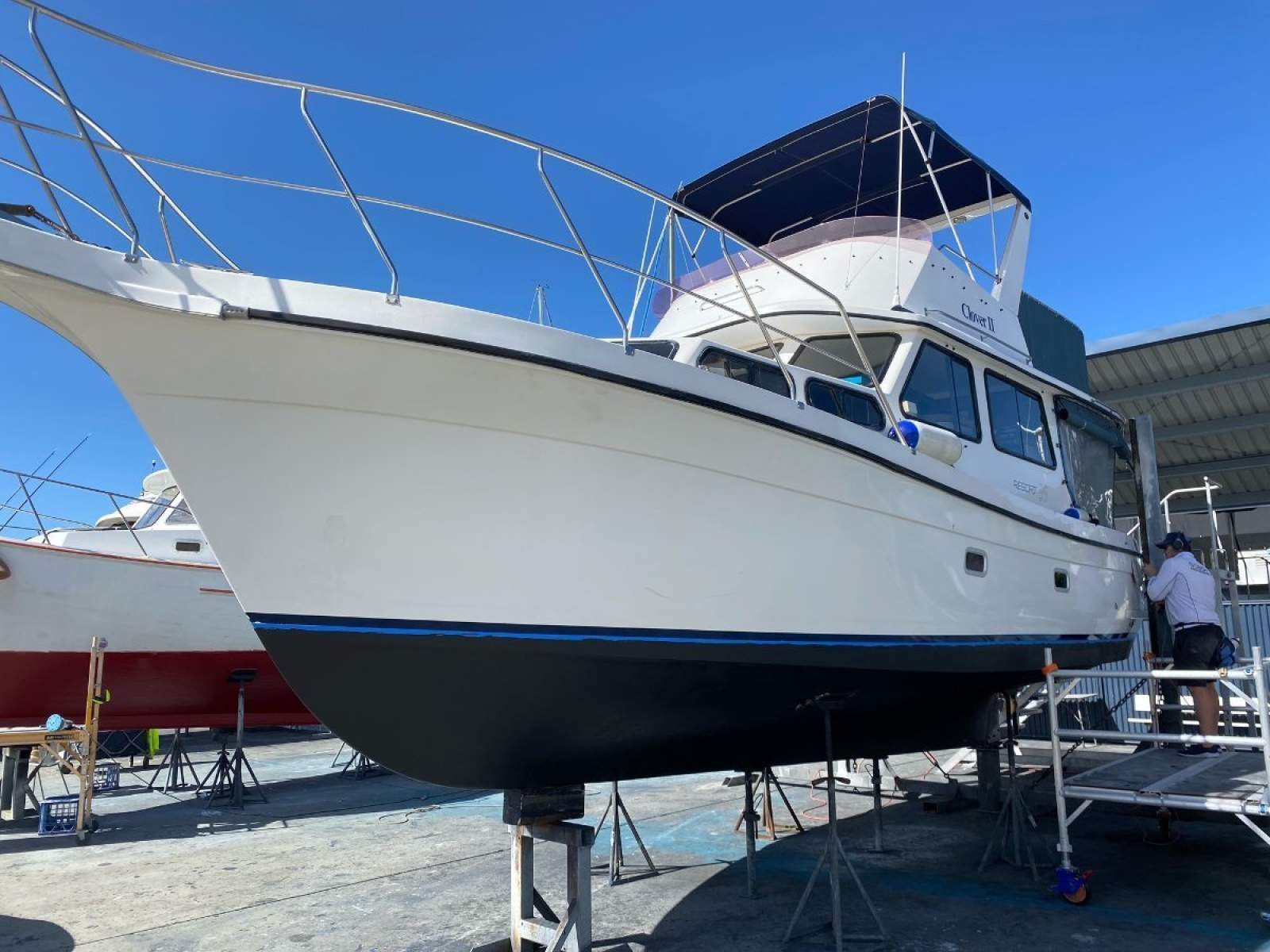 Resort 35 Cruiser Resort 35 Flybridge Cruiser