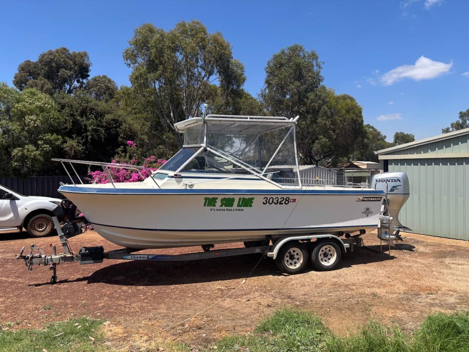 Pacemaker V2300 210 Offshore