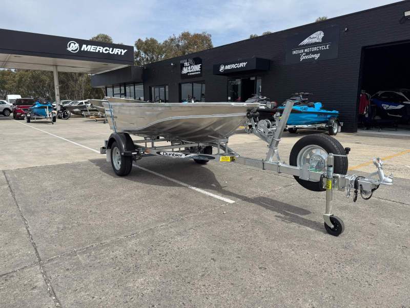 Makocraft 306 Topper Tracker inc Trailer