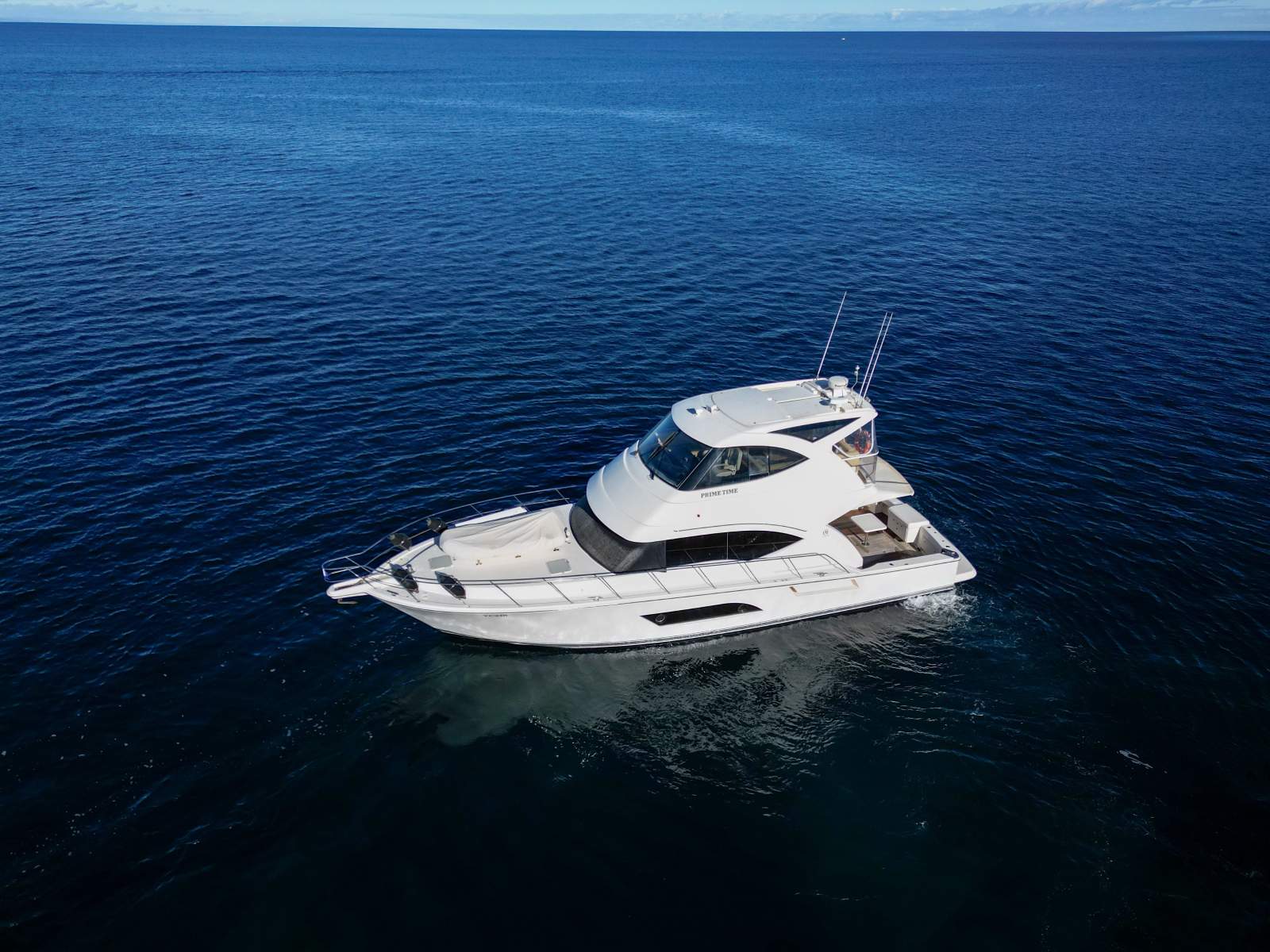 Riviera 53 Enclosed Flybridge