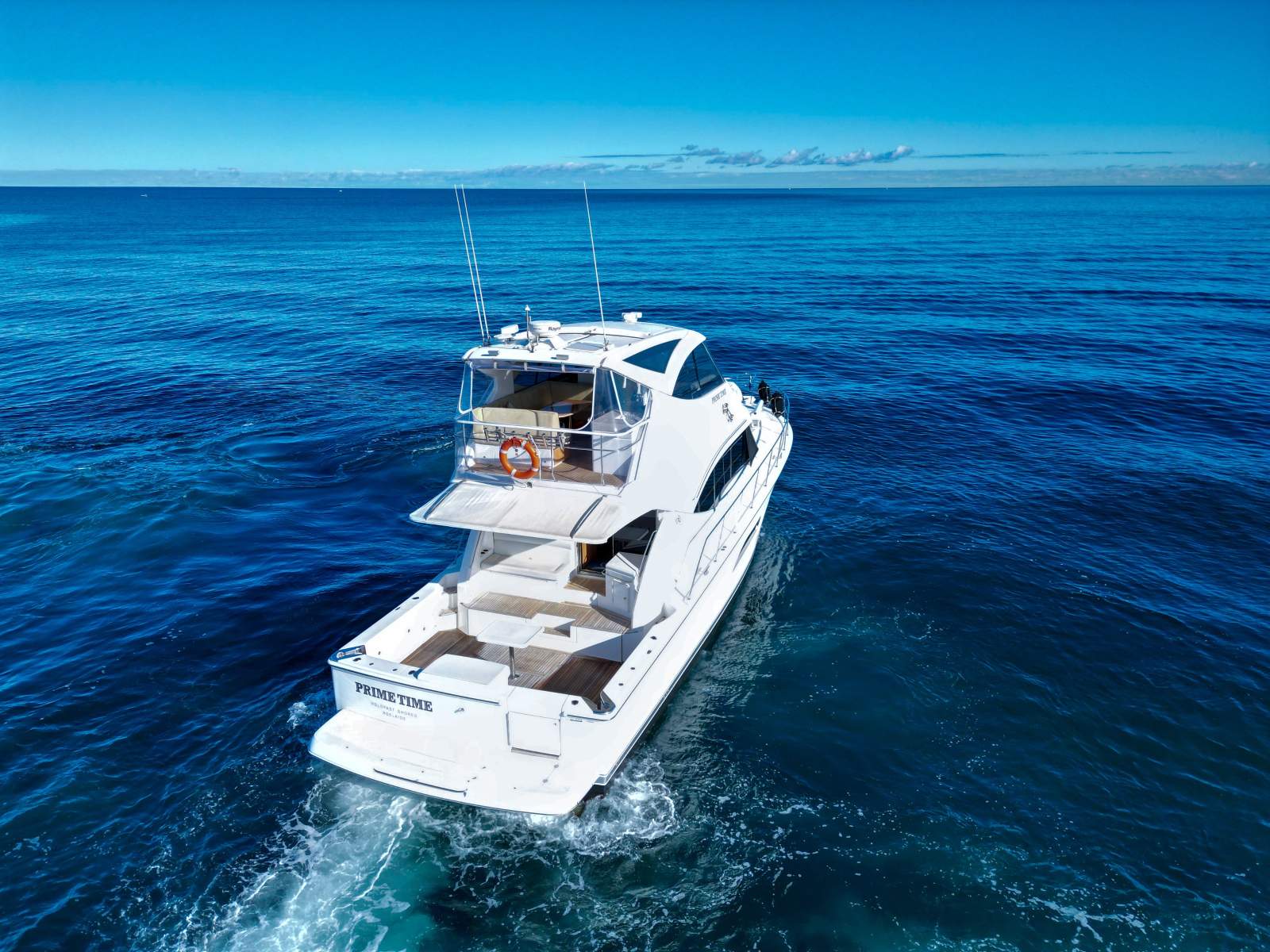 Riviera 53 Enclosed Flybridge