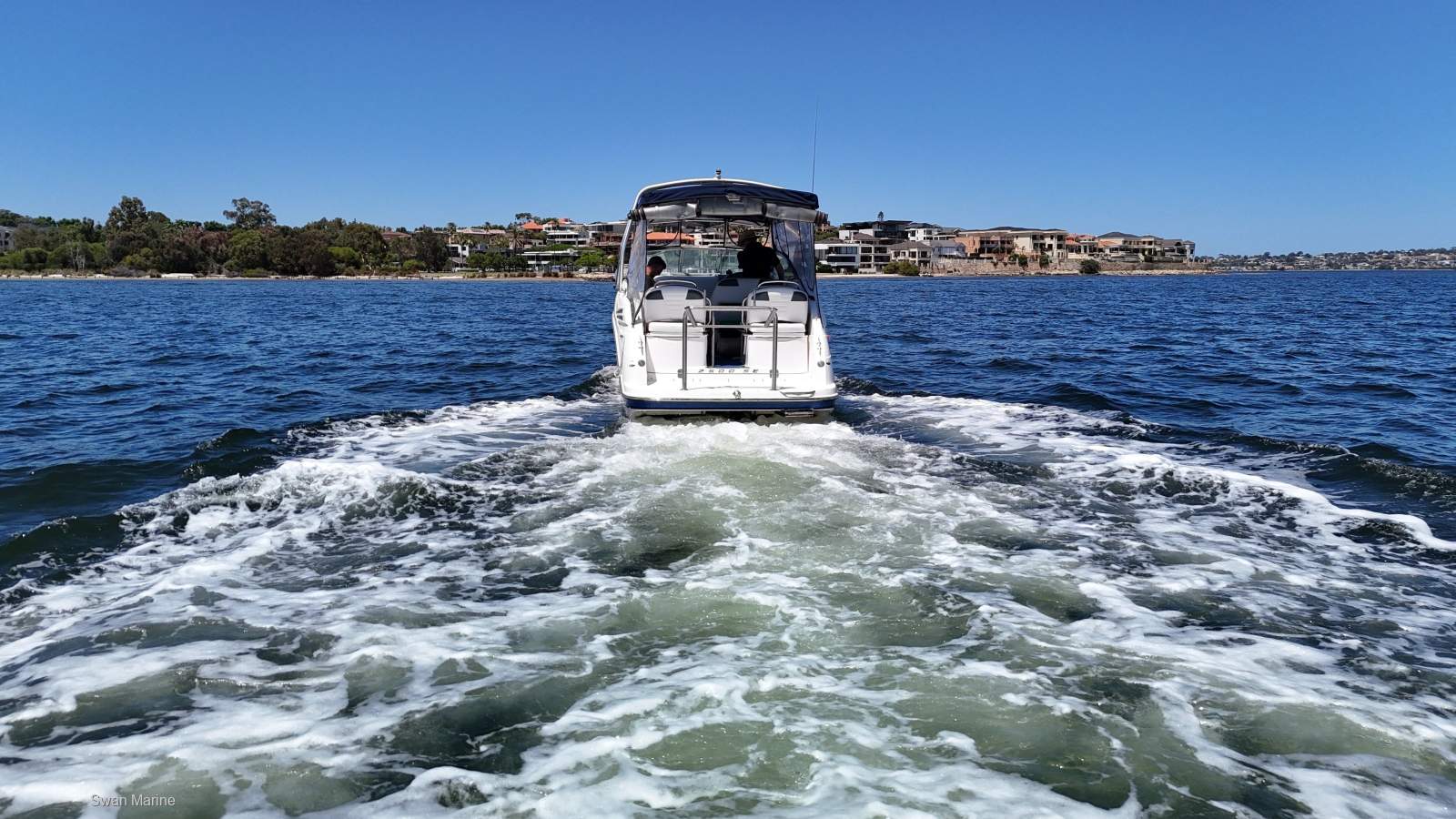 Maxum 2600 SE Sports Cruiser