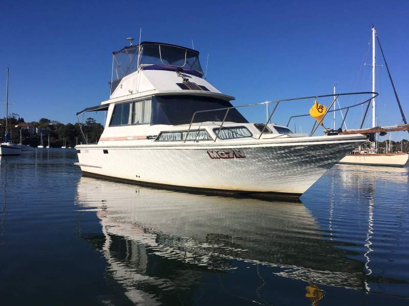 Mariner 34 Flybridge Cummings Twin Diesels (Sydney Harbour)