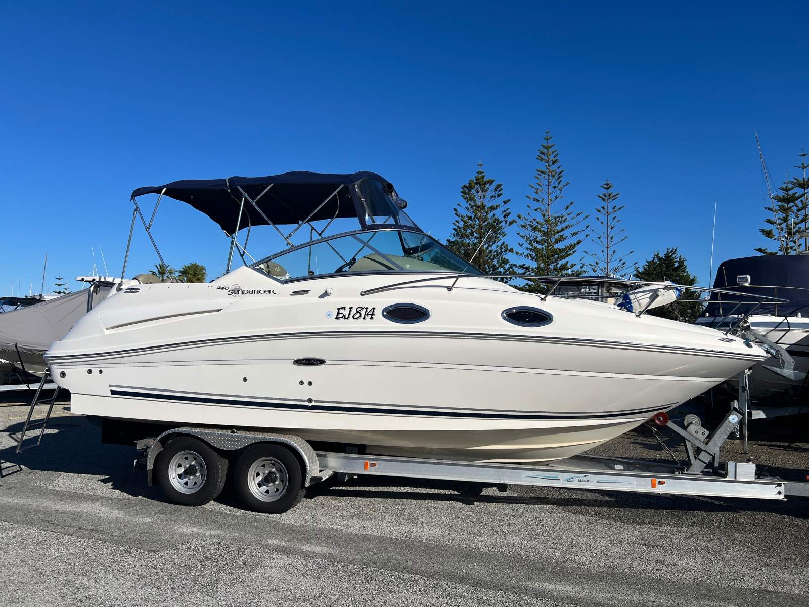 Sea Ray 240 Sundancer