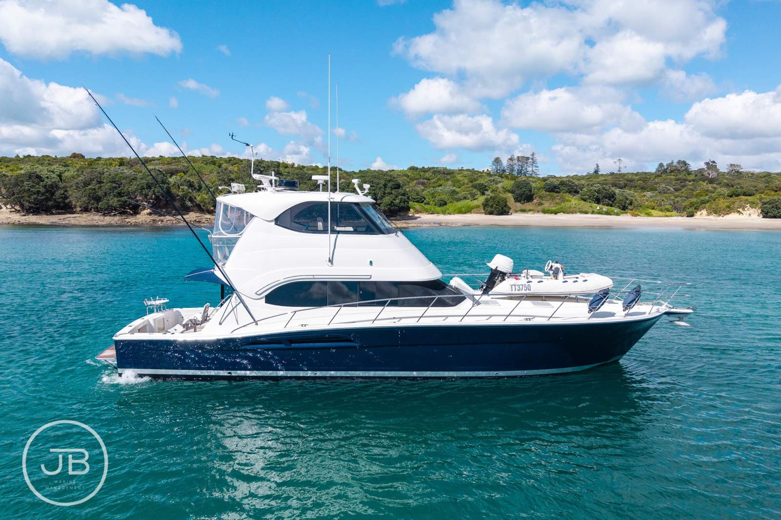 Riviera 51 Enclosed Flybridge