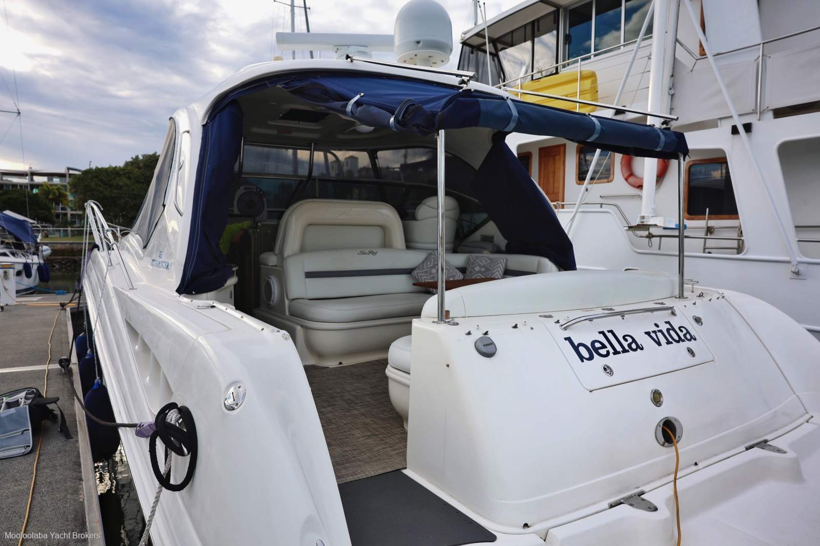 Sea Ray 455 Sundancer