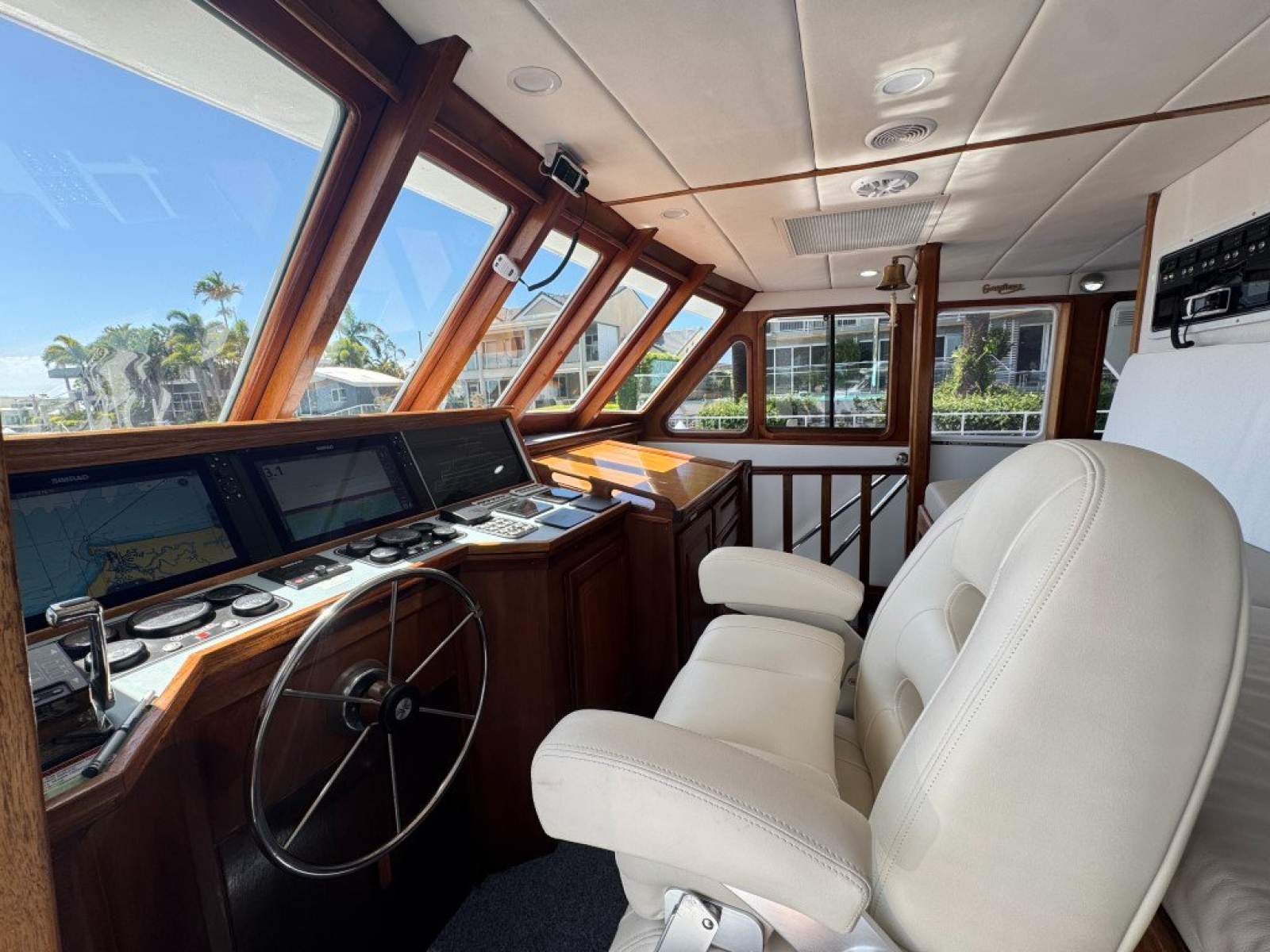 Long Range Expedition Cruiser