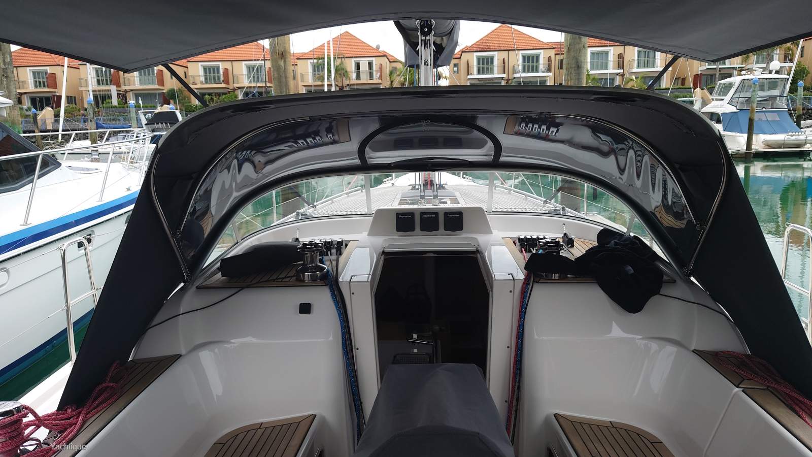 X-Yachts XC 38 - Blue Water Cruiser