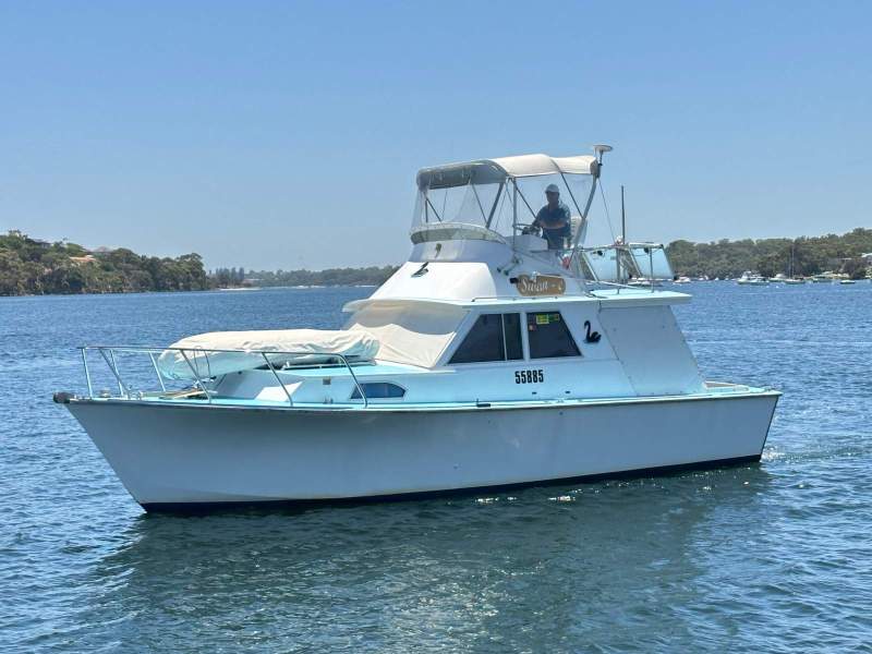 Fury 32 Flybridge Cruiser Repowered with Iveco 270 hp