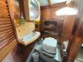Fury 32 Flybridge Cruiser Repowered with Iveco 270 hp:Bathroom