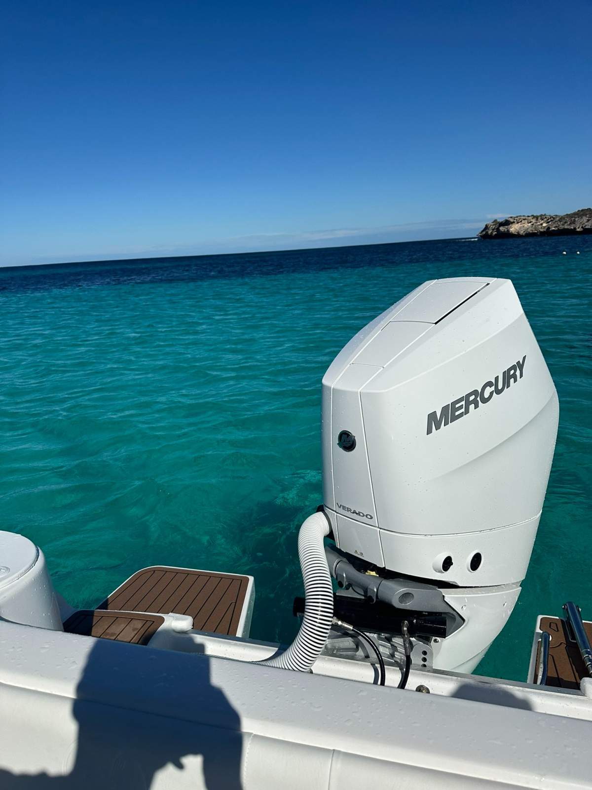 Caribbean 2400 (2025 Model) with Mercury V10 350 hp white