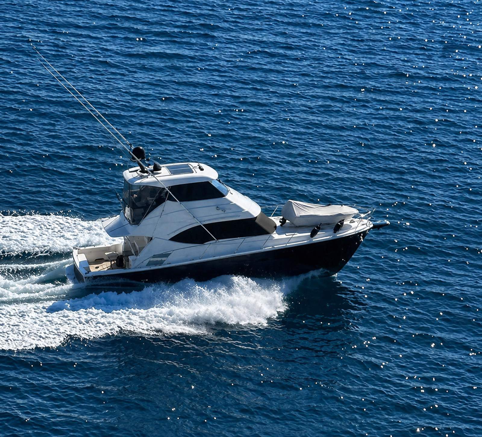 Riviera 54 Enclosed Flybridge - Seakeeper M9 Gyro
