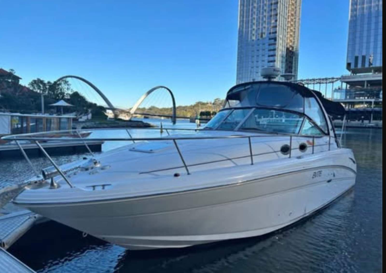 Sea Ray 335 Sundancer